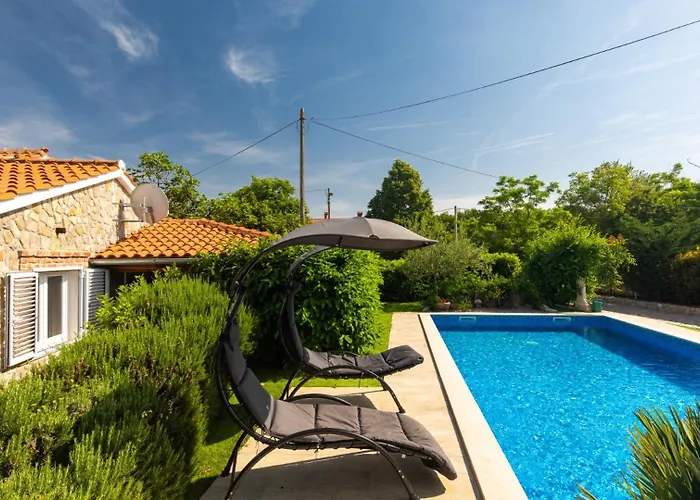 Villa Alemka - Island Of Krk By Guide Gostinjac